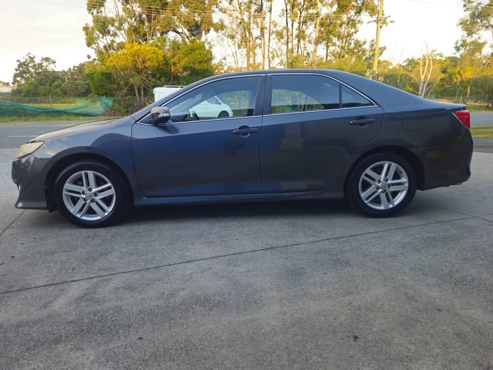 2012 Toyota camry atara 8.jpg